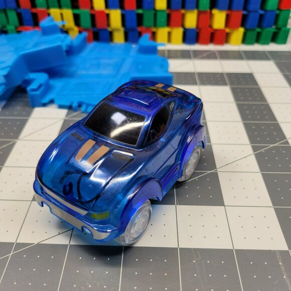 Magic Tracks 16 ft Building Set‎ With Blue Car Tracks Accessories Bag Green Red - Picture 9 of 15